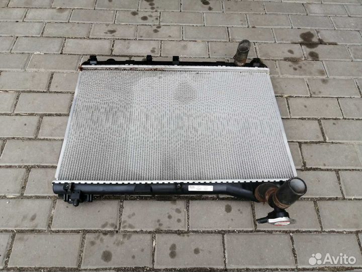 Радиатор Охлаждения Сузуки Гранд Витара 2008 год
