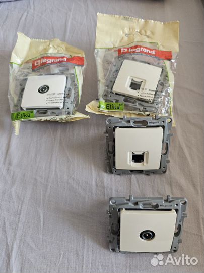 TV - Розетка Legrand Etika слоновая кость/белый