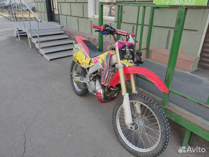 Кроссовый мотоцикл 2т Honda cr250r