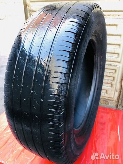 Michelin Latitude Tour HP 215/65 R16 102H