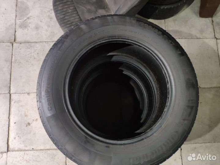Continental ContiPremiumContact 225/65 R17