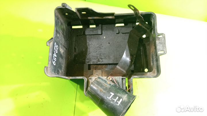 Площадка акб для Ford Focus I 1998 - 2005