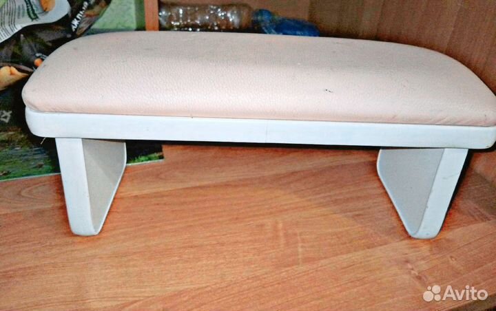 Подставка для рук маникюра бу