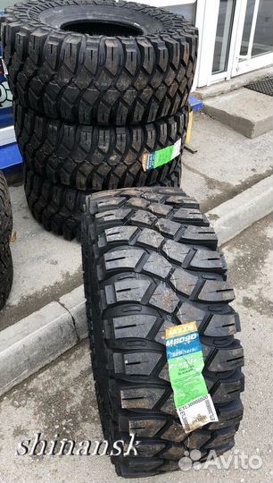 Maxxis M8090 Creepy Crawler 35/12.5 R16