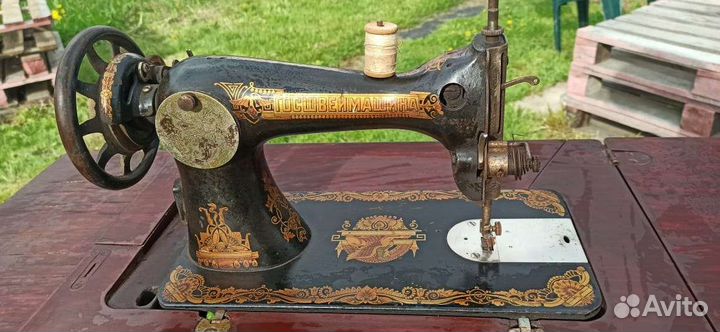 Швейная машина