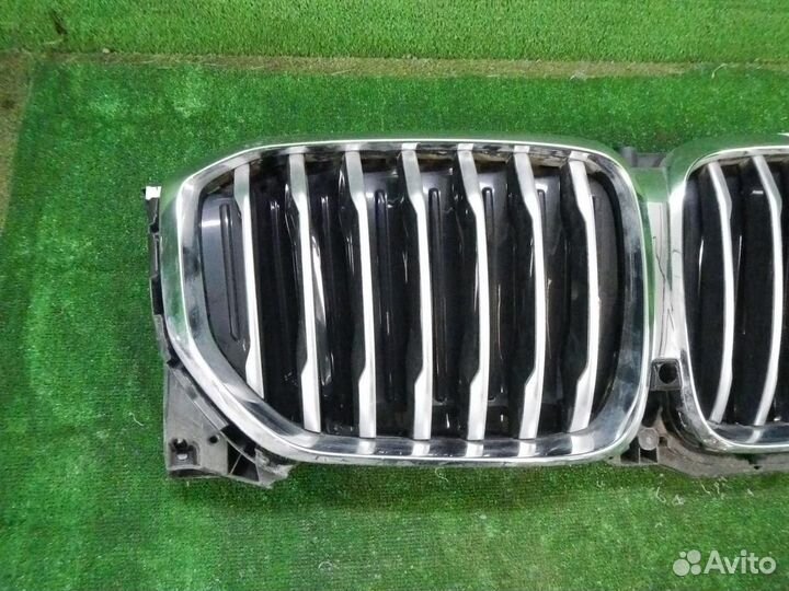 Решетка радиатора BMW X5 G05 (2018-н.в.)