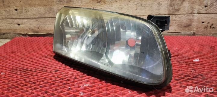 Фара передняя правая Toyota Camry Gracia SXV20