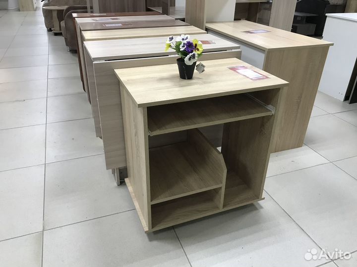 Стол компьютерный