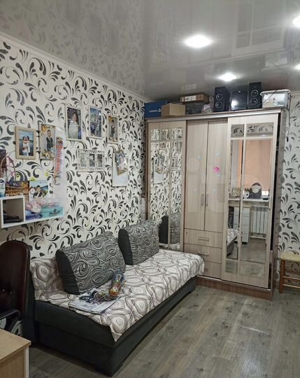 2-к. квартира, 43 м², 3/3 эт.