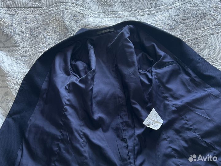 Костюм школьный + желетка в подарок