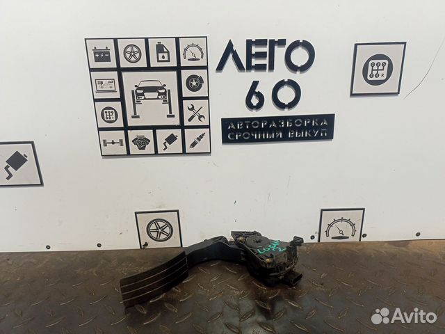 Педаль газа Renault Logan 2