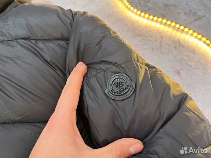 Зимние куртки Moncler