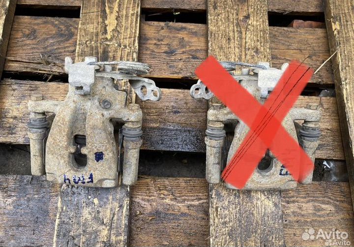 Задний правый тормозной суппорт Ford Mondeo 4