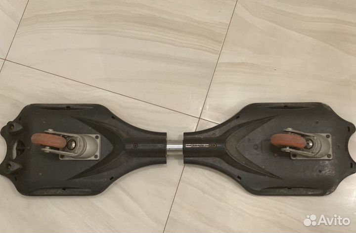 Скейтборд двухколесный. Роллерсерф