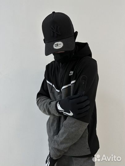 Костюм(худи и штаны) Nike Tech Fleece в наличии