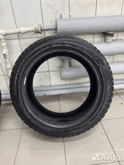 Bridgestone Blizzak VRX 215/50 R17 91S