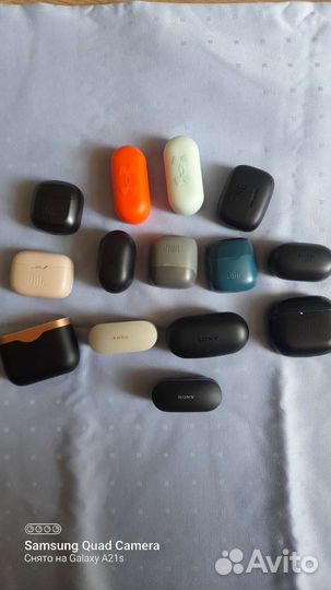 Кейсы для беспроводных наушников