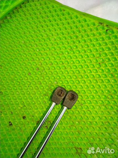 Амортизаторы упоры крышки багажника Chery Amulet