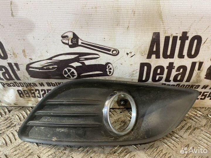 Решетка бампера Ford Focus 2