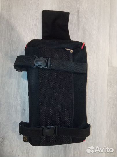 Накладка на подлокотник салона автомобиля