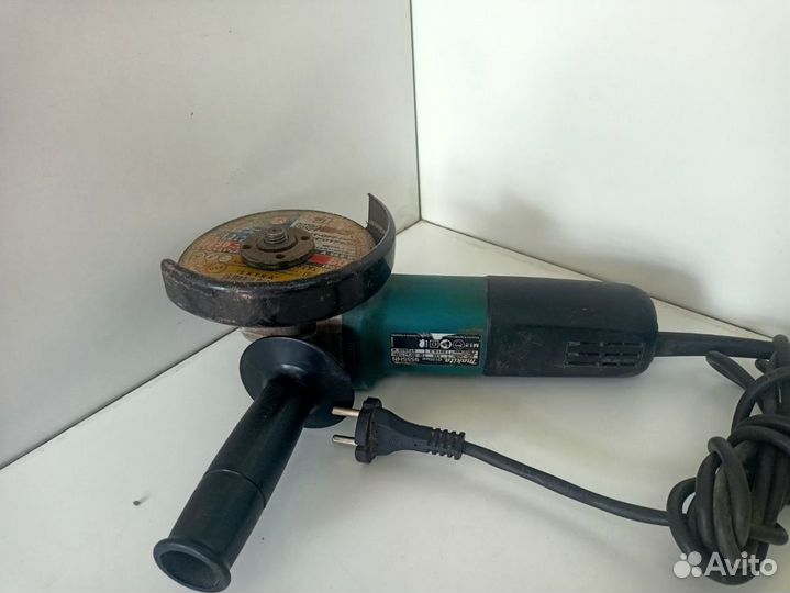 Болгарка Makita 9555HN