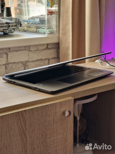 Ноутбук asus