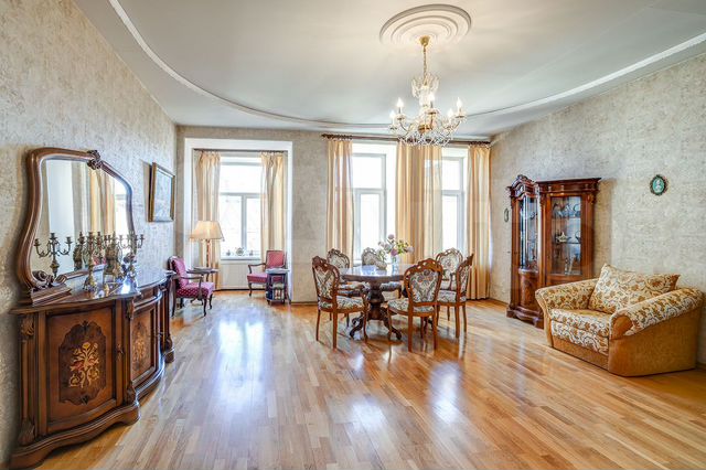 2-к. квартира, 110 м², 4/6 эт.