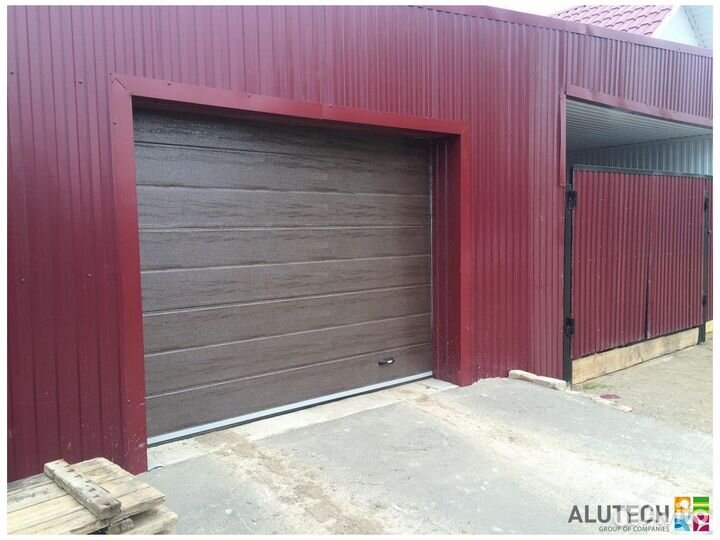 Гаражные ворота alutech