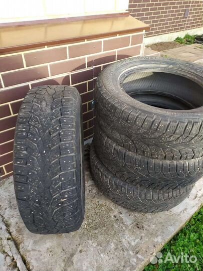 Gislaved NordFrost 100 SUV 215/65 R16 102T