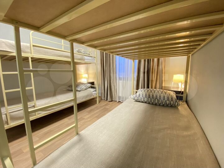 Комната 13 м² в 6-к., 1/2 эт.