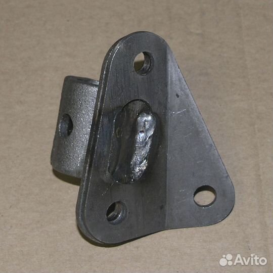 Держатель зеркала заднего вида урал правый (кроншт