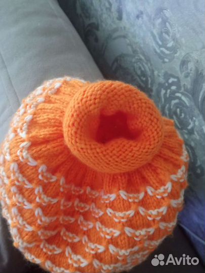 Шапка для девочки с хвостиком : )