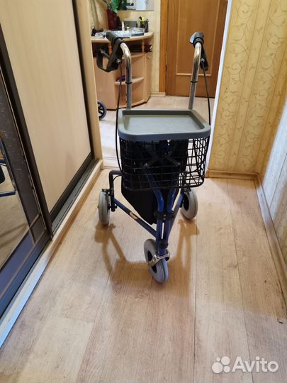 Ходунки для взрослых на колесах с сумкой