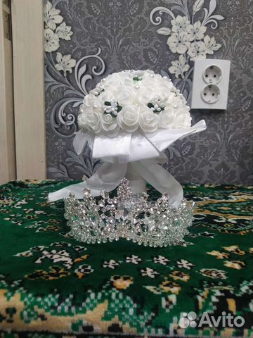 Букет и корона