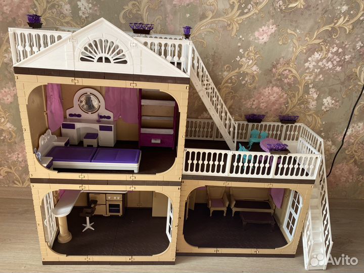 Домик кукольный