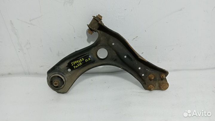 Рычаг передний левый Шкода