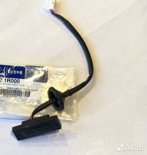 Кнопка багажника Хендай Солярис Киа Рио оригинал