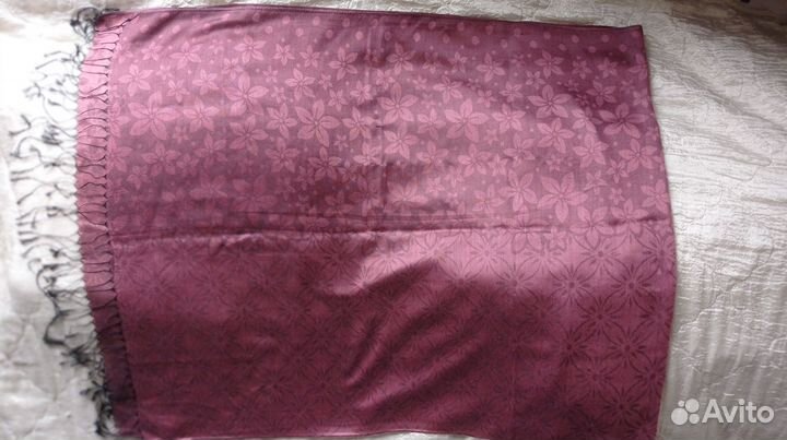 Палантин шелковистый