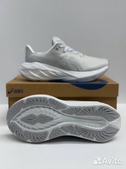 Asics novablast 2