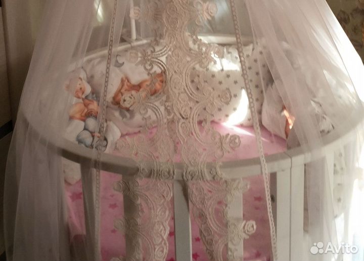 Кровать с балдахином