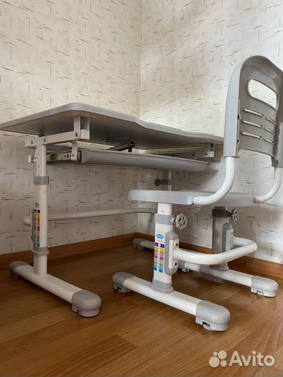 Растущая парта и стул