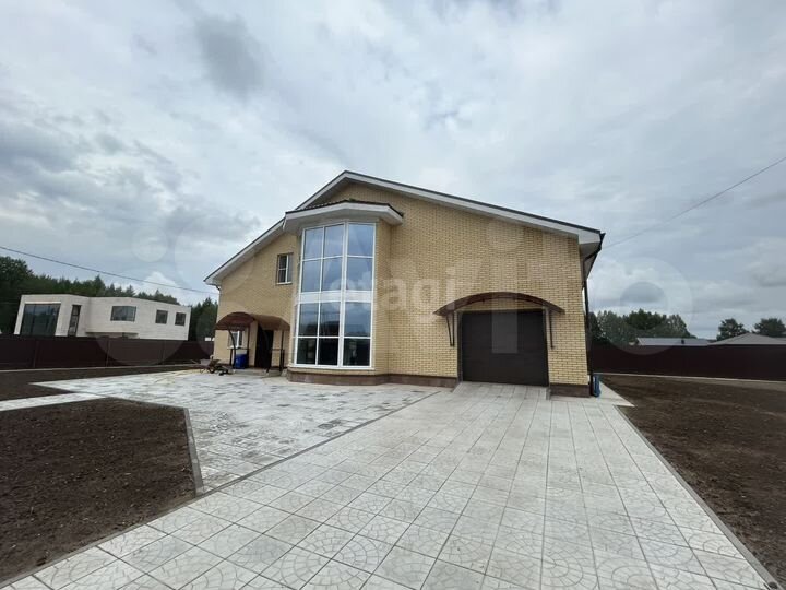 Дом 247,5 м² на участке 10,8 сот.