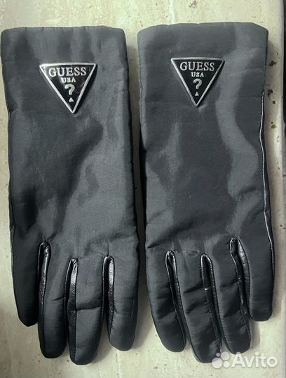 Перчатки Guess