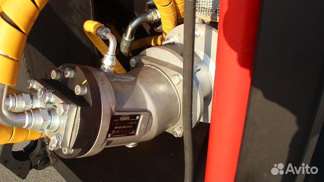 Буровая установка самоходная с компрессором