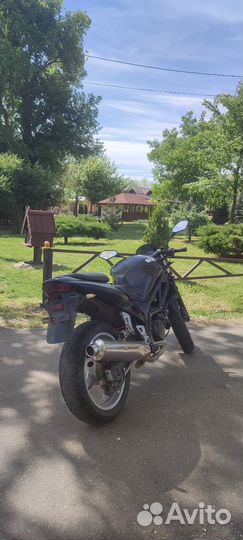 Suzuki SV 400