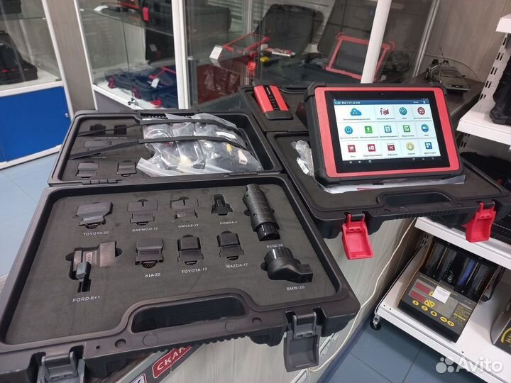 Автосканер мультимарочный Лаунч Launch x431 PAD V