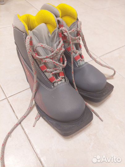 Лыжные ботинки marax