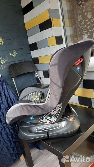 Детское автомобильное кресло «geburt»