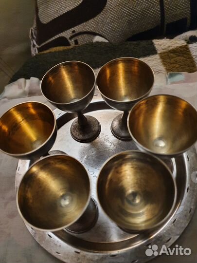 Рюмки на ножке