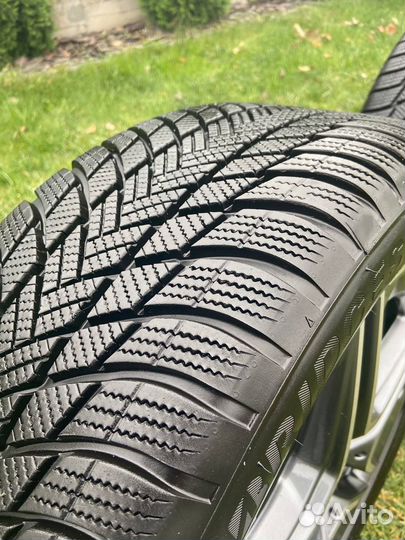 Оригинальный комплект Mercedes-benz AMG R19 235/50